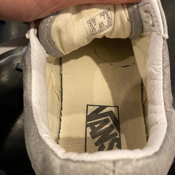 Old Skool Vans, women sz 7.5/men sz 6, shimmery silver gray color - Picture 6 of 8
